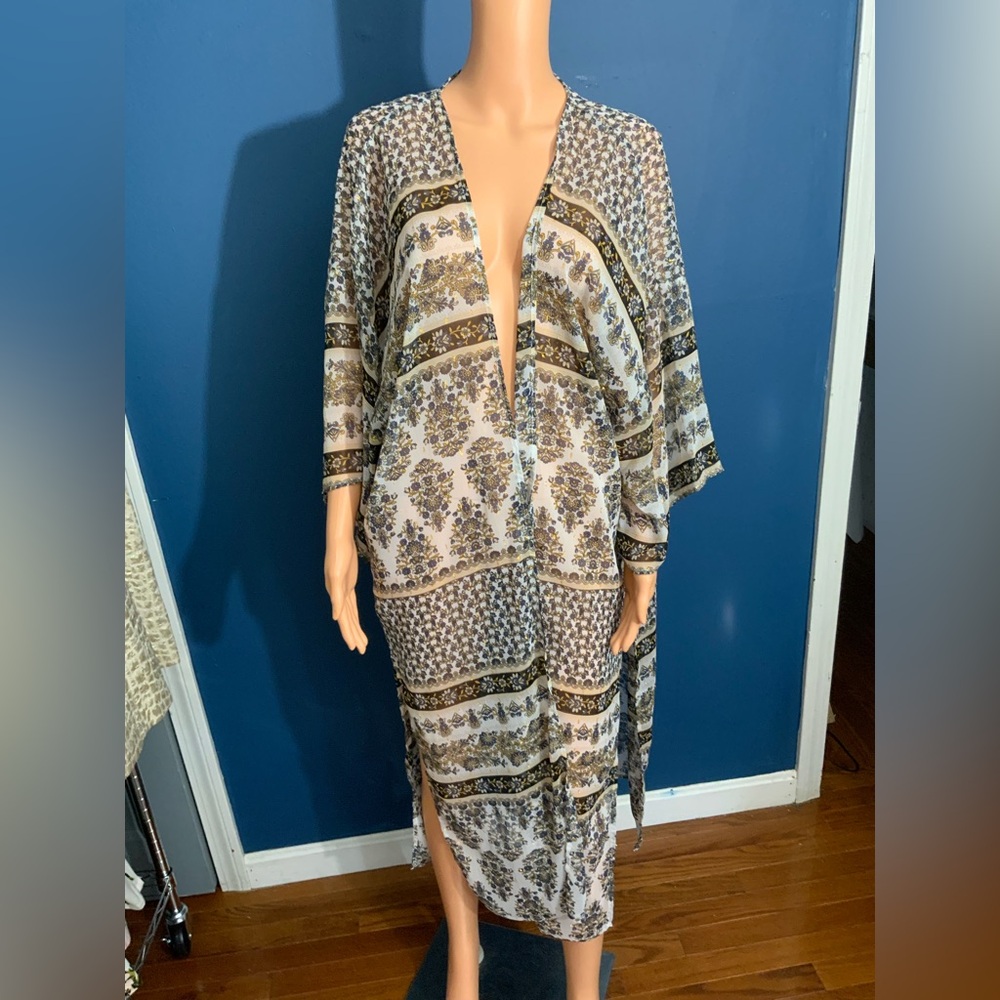 Express Multicolor Patterned Dress - Picture 3 of 6